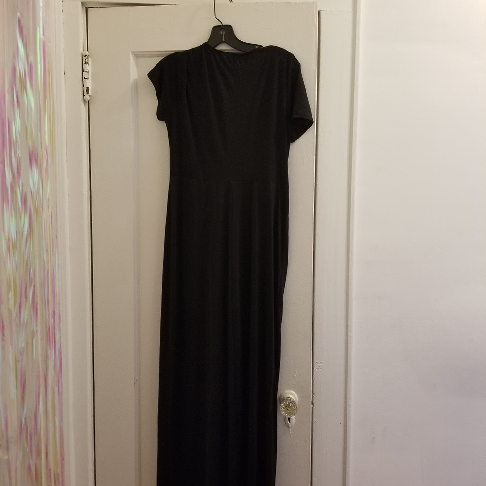 Dress - Picture 2 of 4